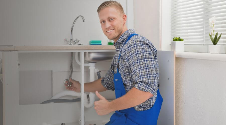 Expert burst pipe repair services in Garnavillo, IA